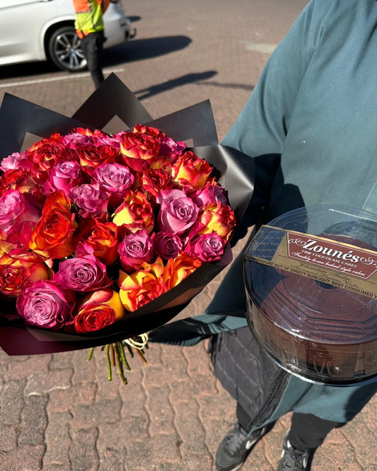 40 Short Stem Roses (Choose your Colors) + Zounès 700g Cake